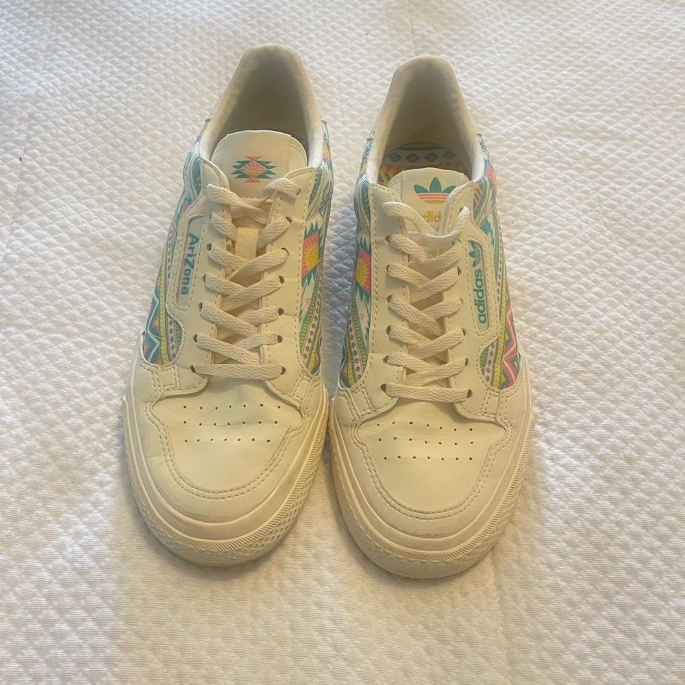 Adidas / Arizona Green Tea Collab Used- Good Condition Unisex Shoes size 6M/8W